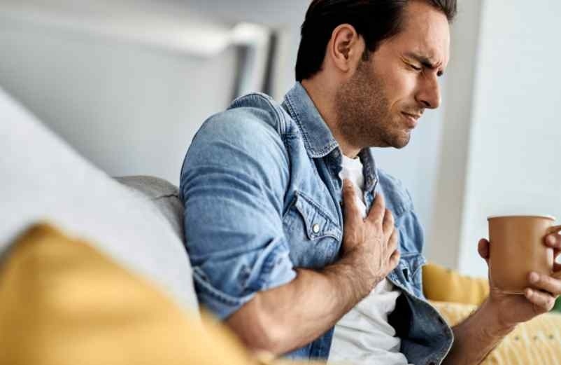 Symptômes de crise cardiaque chez la femme vs chez l’homme Green Bear Coffee