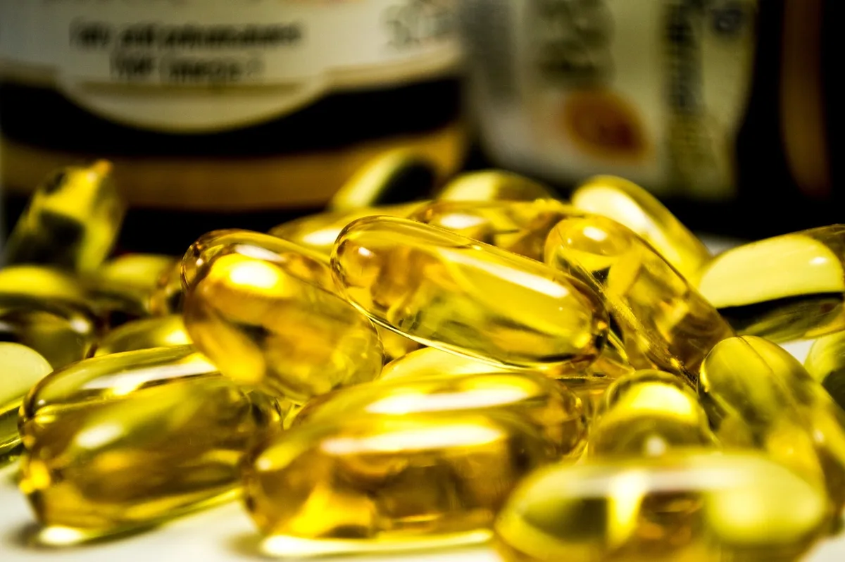 Rayons d'officine avec médicaments, dispositifs médicaux et compléments