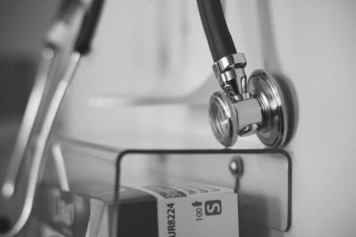 Examen médico-légal : documentation d'autopsie avec résultats d'analyse clinique