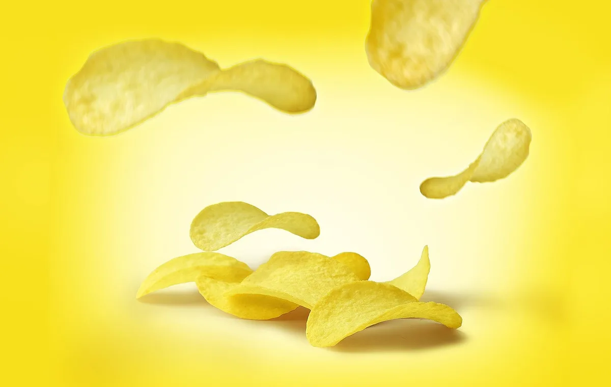 Assiette de carottes et patates douces illustrant les caroténoïdes alimentaires