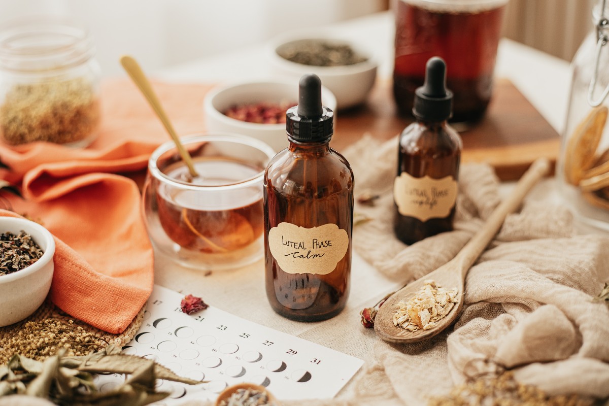 4 Balancing Herbs for the Luteal Phase